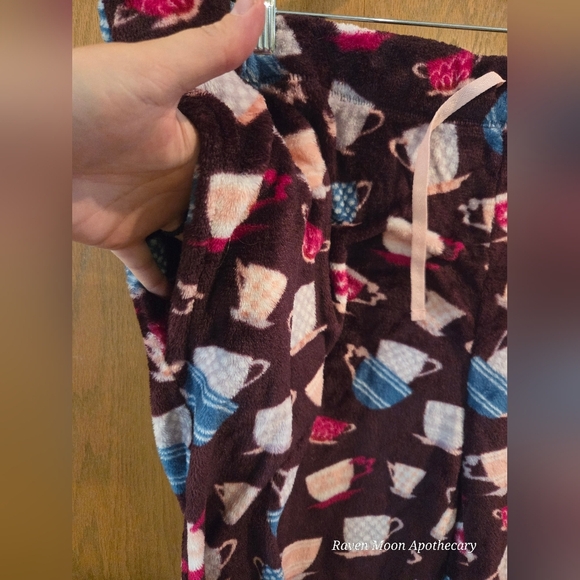 Cozy Coffee Cup Print Pajama Pants - Picture 3 of 10